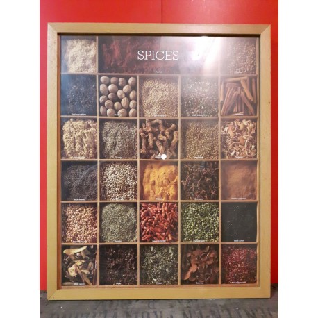 Houten lijst met afbeelding van kruiden.