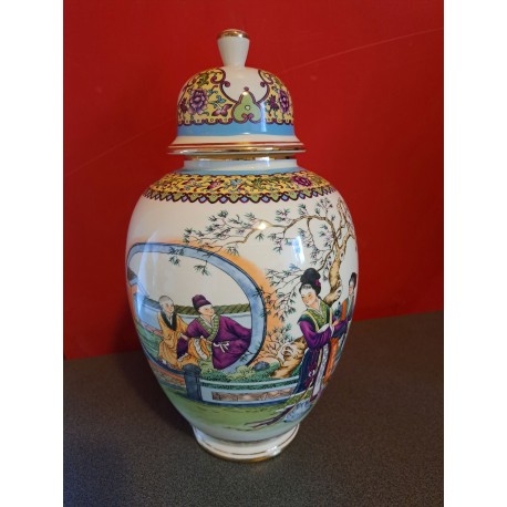 Chinese vaas porselein 36 cm hoog 21 cm doorsnee met deksel